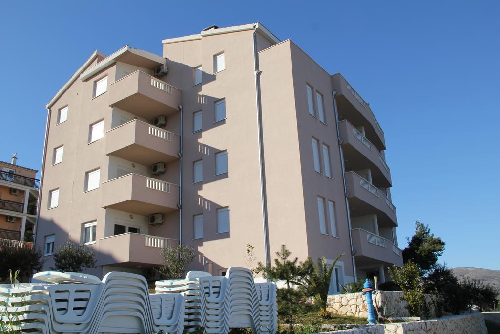 Apartments Villa Plaza Trogir Extérieur photo
